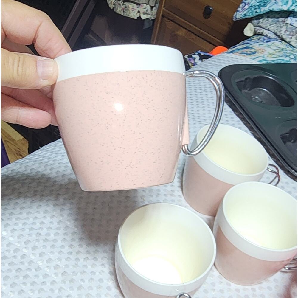 VINTAGE EUC NFC RETRO PINK INSULATED MUGS 8 oz. 3.5" high - Picture 3 of 4